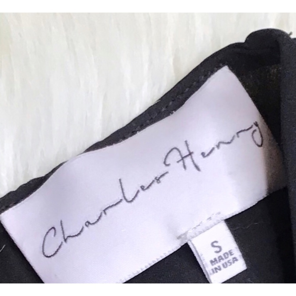 Charles Henry V Neck Romper - Picture 3 of 4